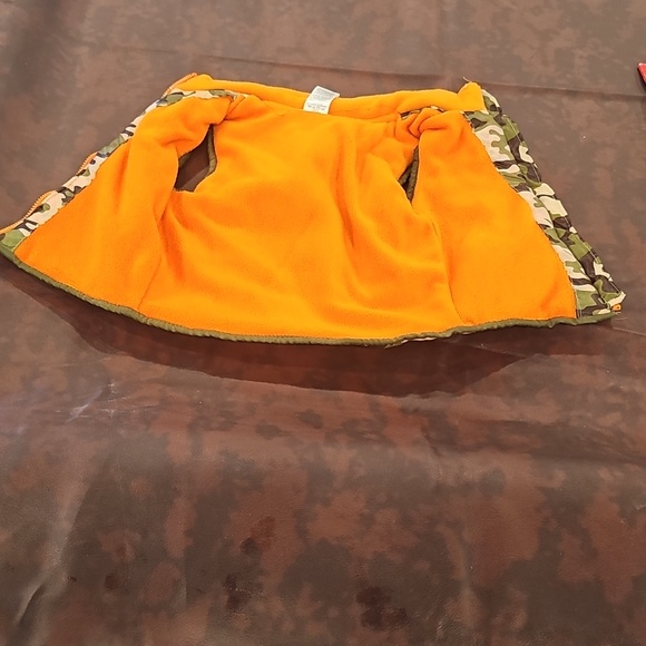 E Shirt Size 12 Months Camo Vest. - Picture 7 of 7